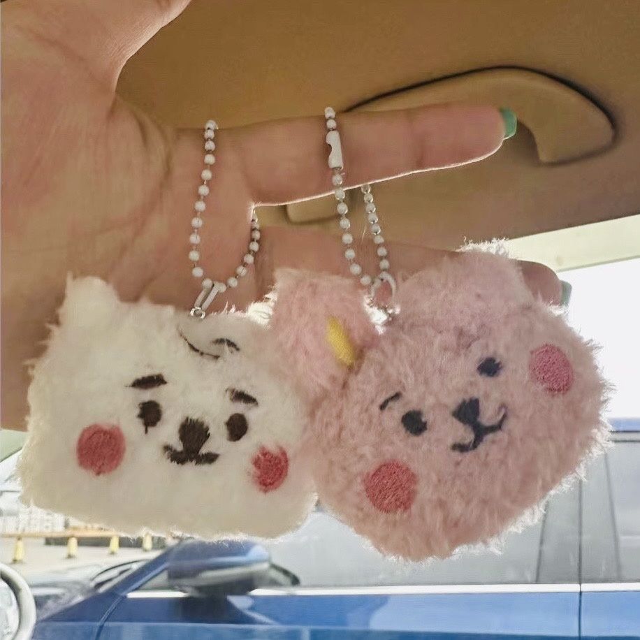 سلسلة مفاتيح دمية قطيفة لطيفة  - مراجعة Anime Merchandise Keychains وسعره