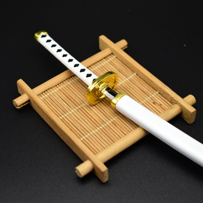 نموذج سلاح كاتانا ياباني معدني - مراجعة Anime Merchandise Katana وسعره