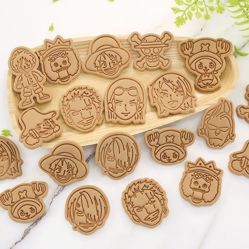 قالب طهي وتشكيل على شكل شخصيات - مراجعة Zoro Anime Merchandise وسعره